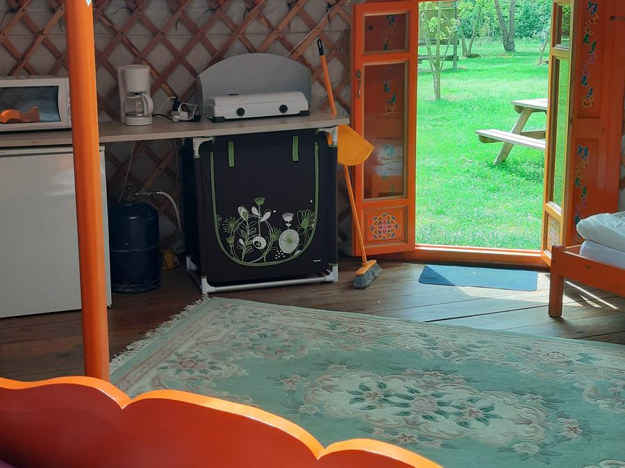 Unique 4 personnes - YOURTE 4 personnes sans sanitaires 28 m² 3