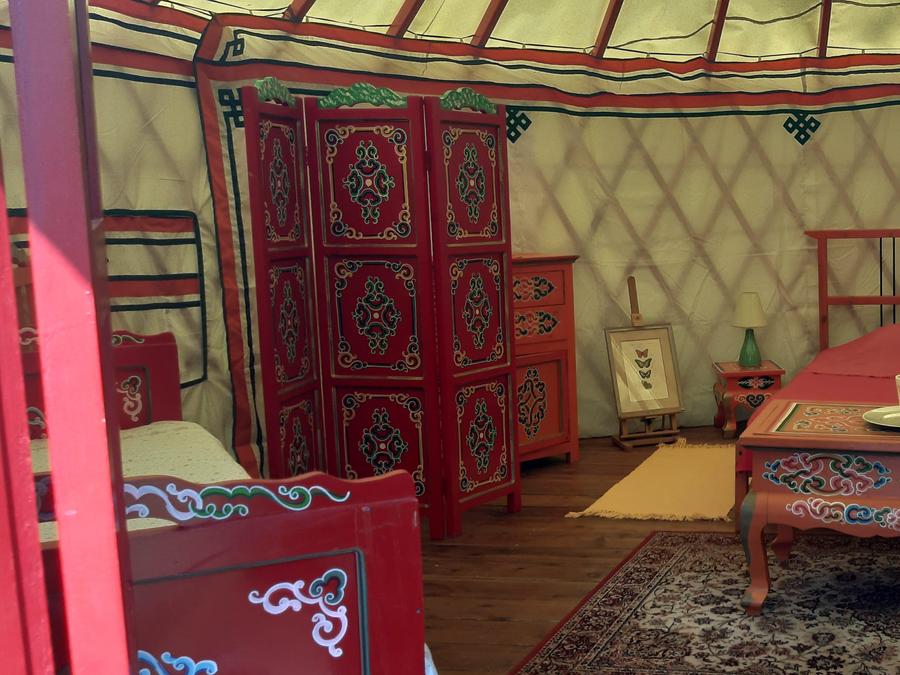 Unique 4 personnes - YOURTE 4 personnes sans sanitaires 28 m² 1