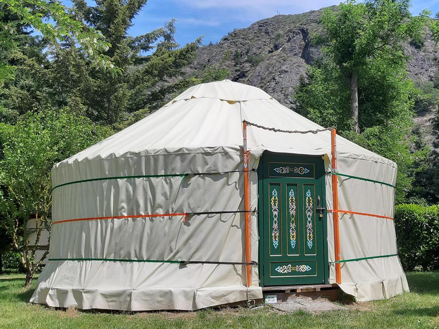 Unique 6 personnes - YOURTE sans sanitaires 30m² 0