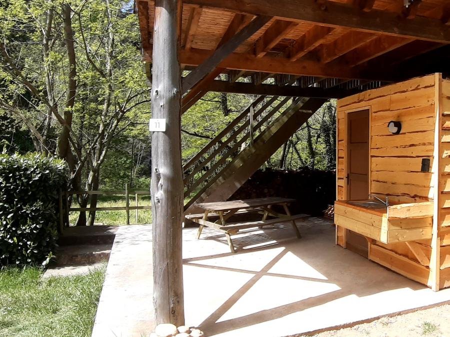 Unique 4 personnes - CABANE PERCHEE avec salle de bain et SPA 13