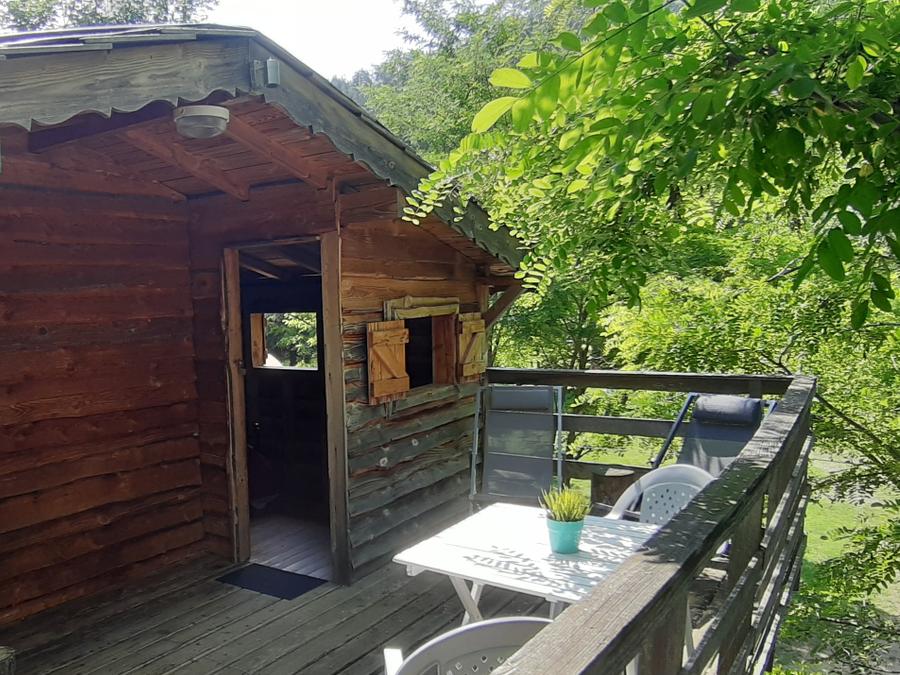 Unique 4 personnes - CABANE PERCHEE avec salle de bain et SPA 7