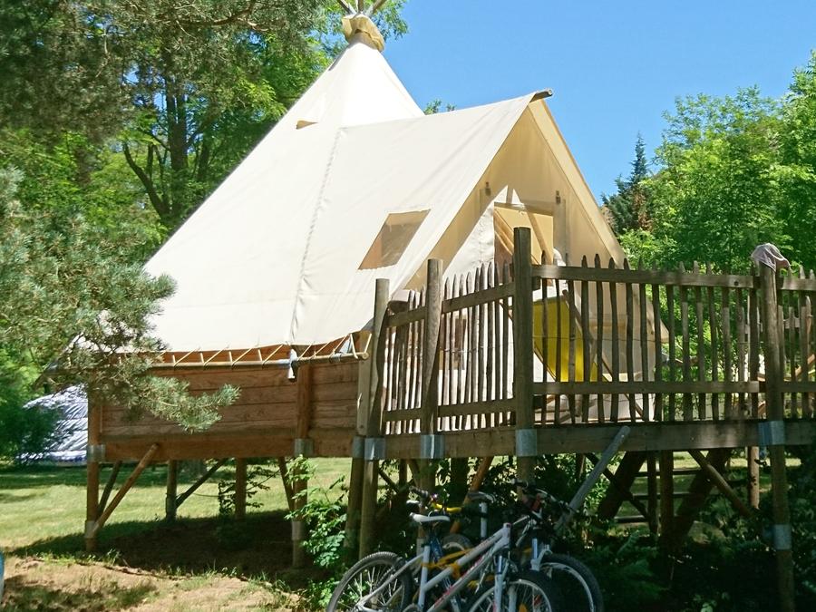 Unique 4 personnes - LODGE TIPI sans sanitaires 18 m² 0