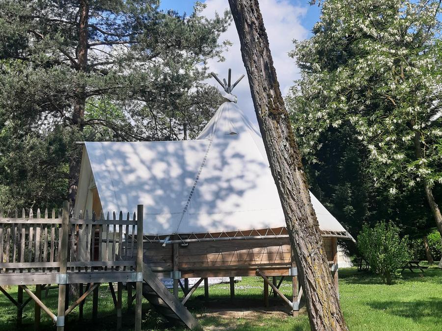 Unique 4 personnes - LODGE TIPI sans sanitaires 18 m² 1