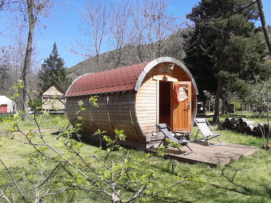Unique 2 personnes - TONNEAU Chalet bois 12 m² sans sanitaires 4