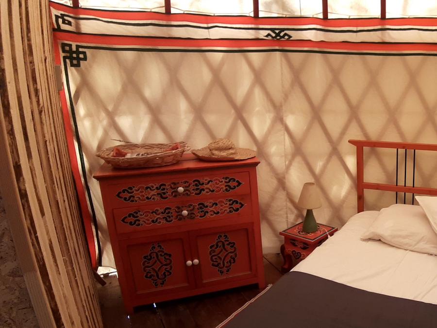 Unique 5 personnes - Yourte avec salle de bain pour 5 personnes 1