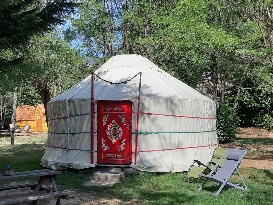 Unique 5 personnes - Yourte avec salle de bain pour 5 personnes 0