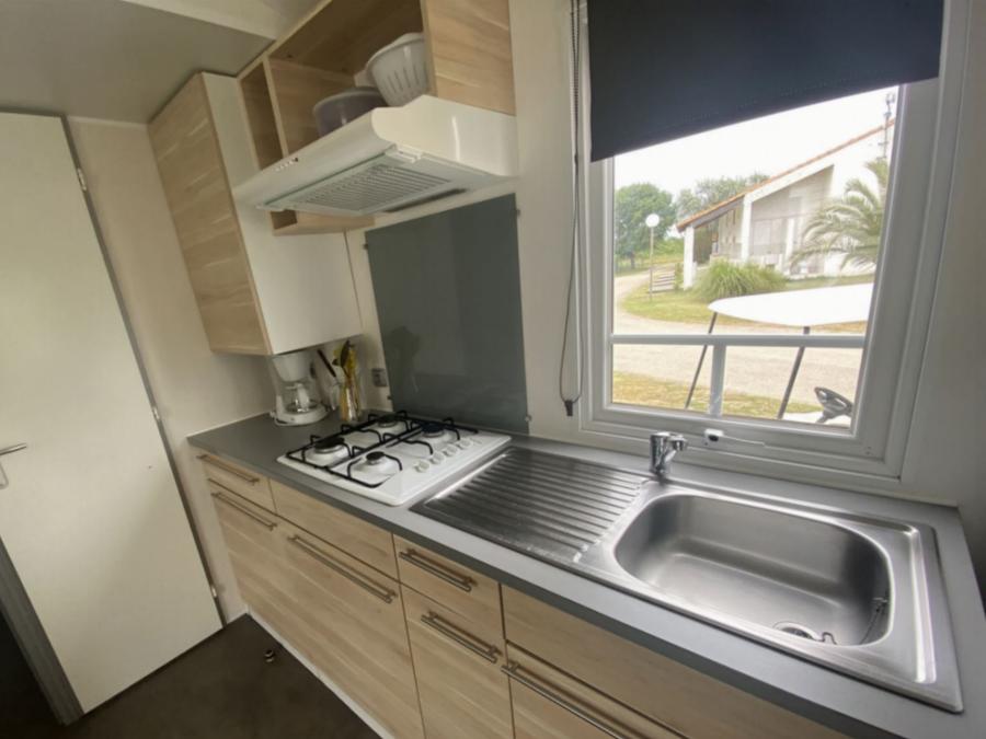 Mobilhome 4 personnes - MH Confort Mistral 4 personnes - 2 chambres, climatisation et télévision 2