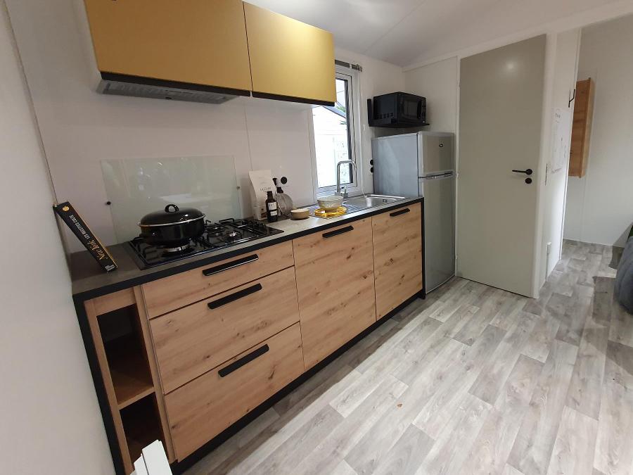 Mobilhome 4 personnes - 25m2 (2021) + Terrasse bois semi-couverte 8m2. 4 pers 4