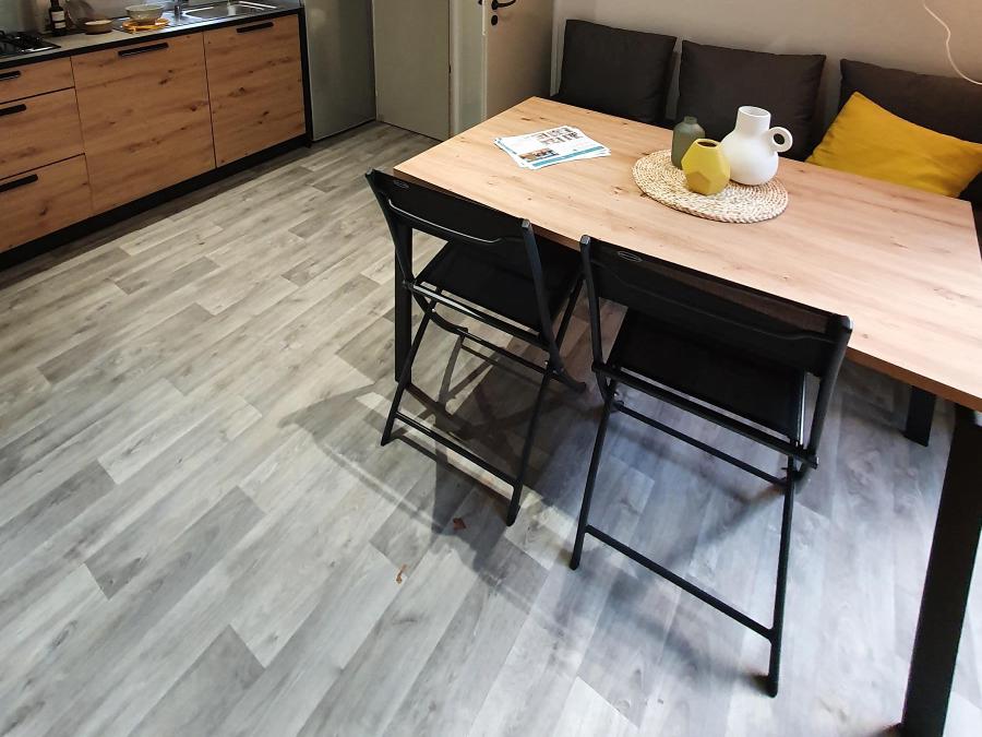 Mobilhome 4 personnes - 25m2 (2021) + Terrasse bois semi-couverte 8m2. 4 pers 10