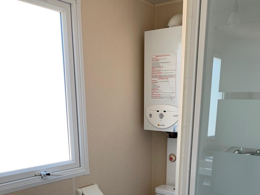 Mobilhome 4 personnes - 20m² + Terrasse bois couverte 8m². 2/4 pers 2