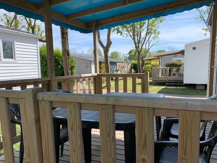Mobilhome 4 personnes - 20m² + Terrasse bois couverte 8m². 2/4 pers 9
