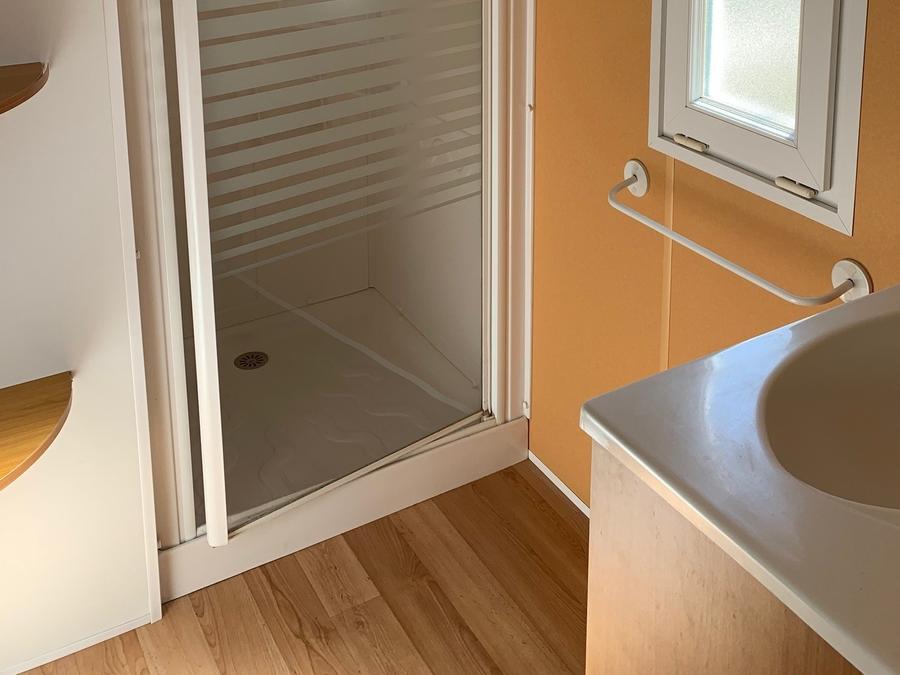 Mobilhome 6 personnes - 30m² + Terrasse bois semi-couverte 12m² 4/6 pers 4