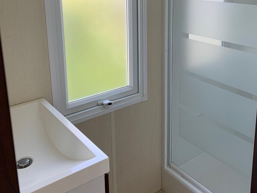 Mobilhome 4 personnes - 26m² + Terrasse bois intégrée de 7m². 4 pers 8