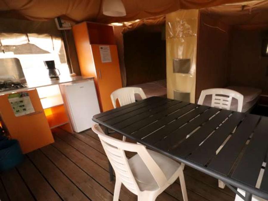 Bungalow toilé 4 personnes - 16 m² sans sanitaires 1