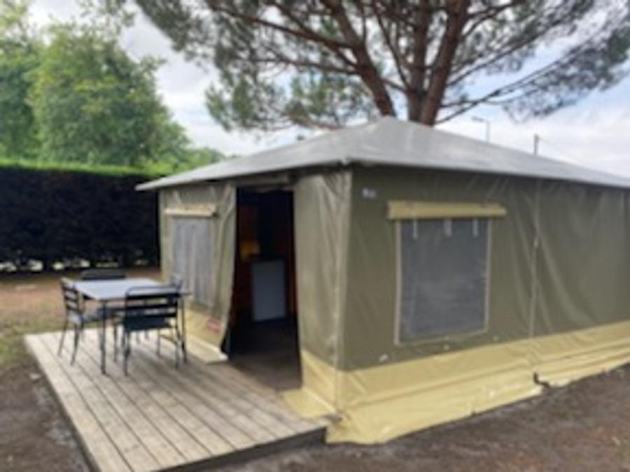 Bungalow toilé 4 personnes - 16 m² sans sanitaires 0