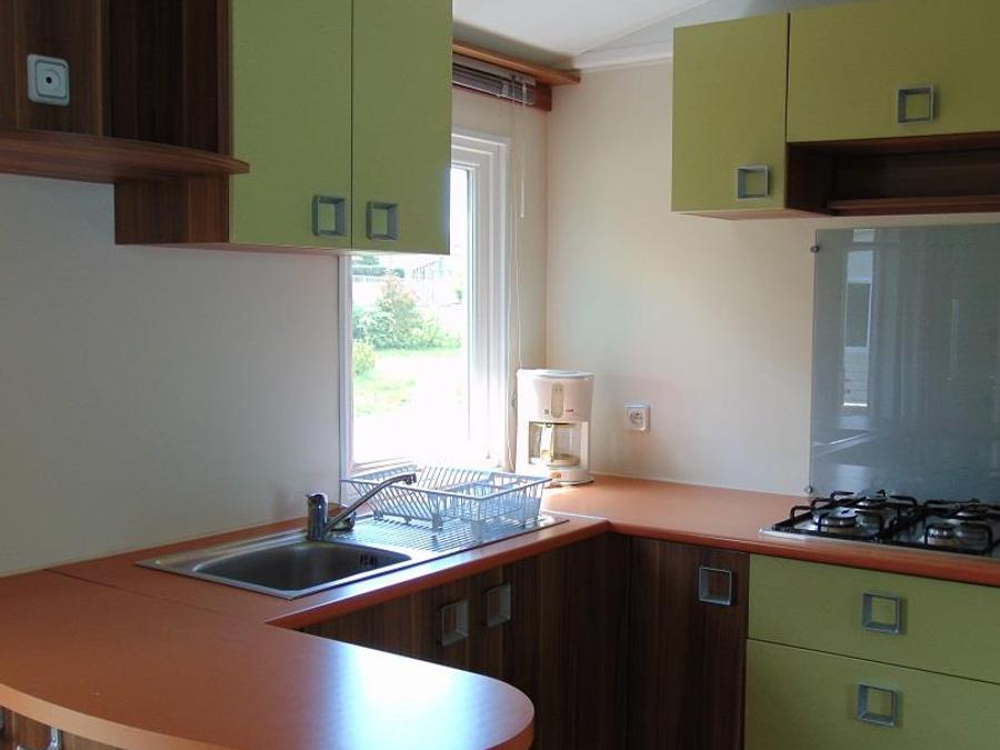 Mobilhome 6 personnes - éco 30 m² / 2 chambres - terrasse couverte 1