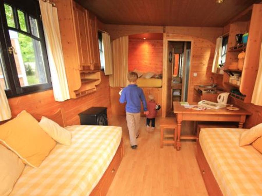 Insolite 5 personnes - ROULOTTE GITE 9