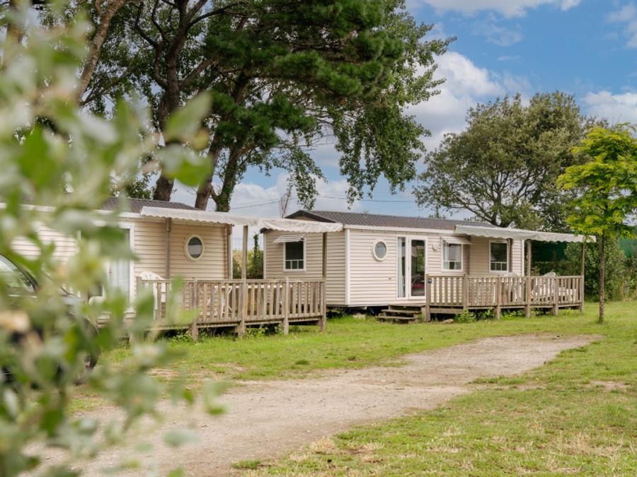 Mobilhome 4 personnes - Mobil-home Standard 27m² (2 chambres) + TV + terrasse semi-couverte 18m² 6