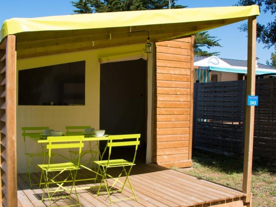 Bungalow toilé 4 personnes - Funflower Standard 23m² (2 chambres) dont terrasse couverte 7m² 0