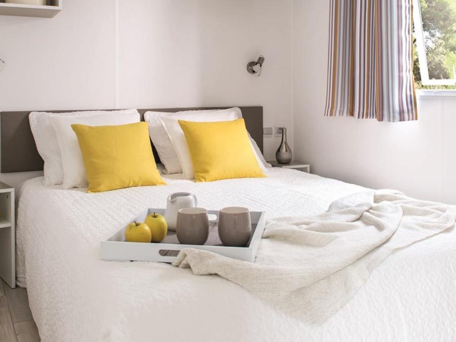 Mobilhome 4 personnes - Mobil-home Confort 29m² (2 chambres) + TV + terrasse semi-couverte 4