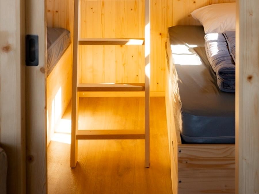 Chalet 5 personnes - CABANE PREMIUM SUR PILOTIS 11