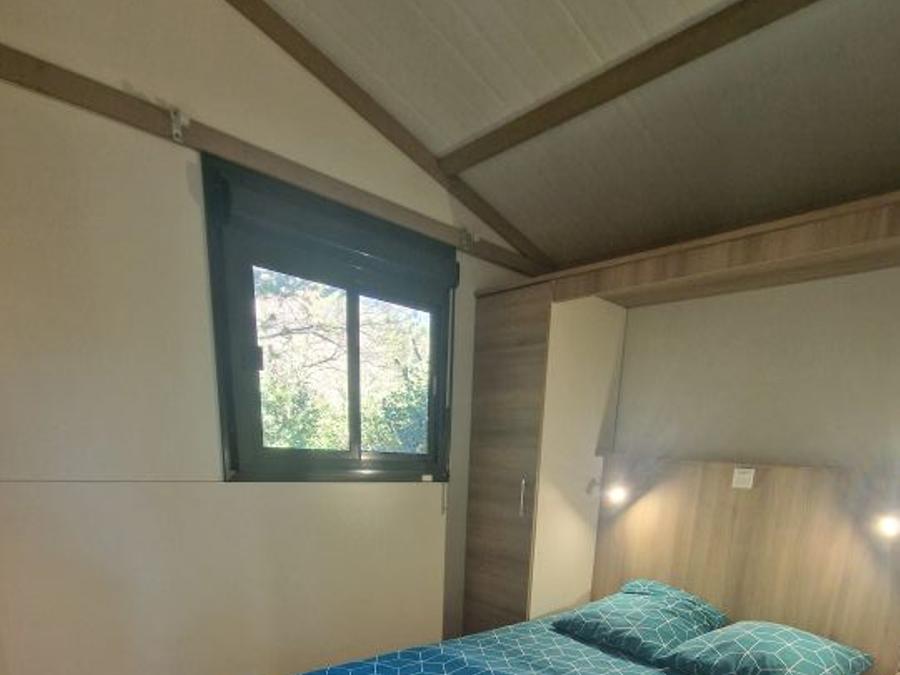 Chalet 5 personnes - Confort Jasmin (2 ch -5 pers max) 25 m² + terrasse 3