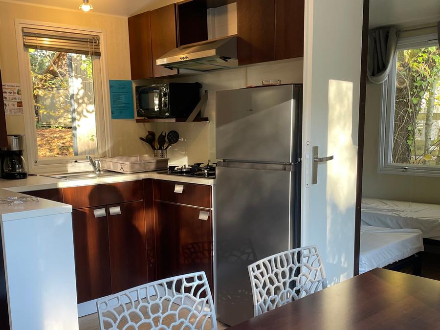 Mobilhome 4 personnes - 2 chambres avec grande pelouse et terrasse ensoleilée! 3