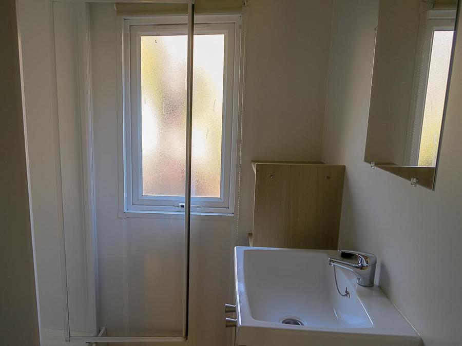 Tente en toile et en bois 4 personnes - Tithome avec sanitaire (samedi à samedi du 06/07/24 au 31/08/24) 4 pers. 4
