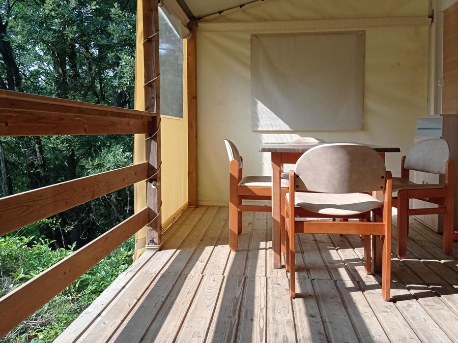 Tente en toile et en bois 4 personnes - Tithome sans sanitaire (dimanche à dimanche du 07/07/24 au 01/09/24) 4 pers. 5