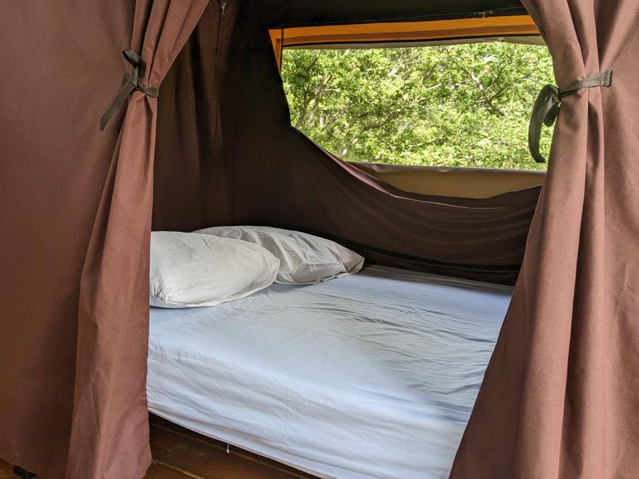 Hébergement 2 personnes - Cabane sur pilotis 1/2 pers. - (3 nuits minimum en Juillet et Août) 1