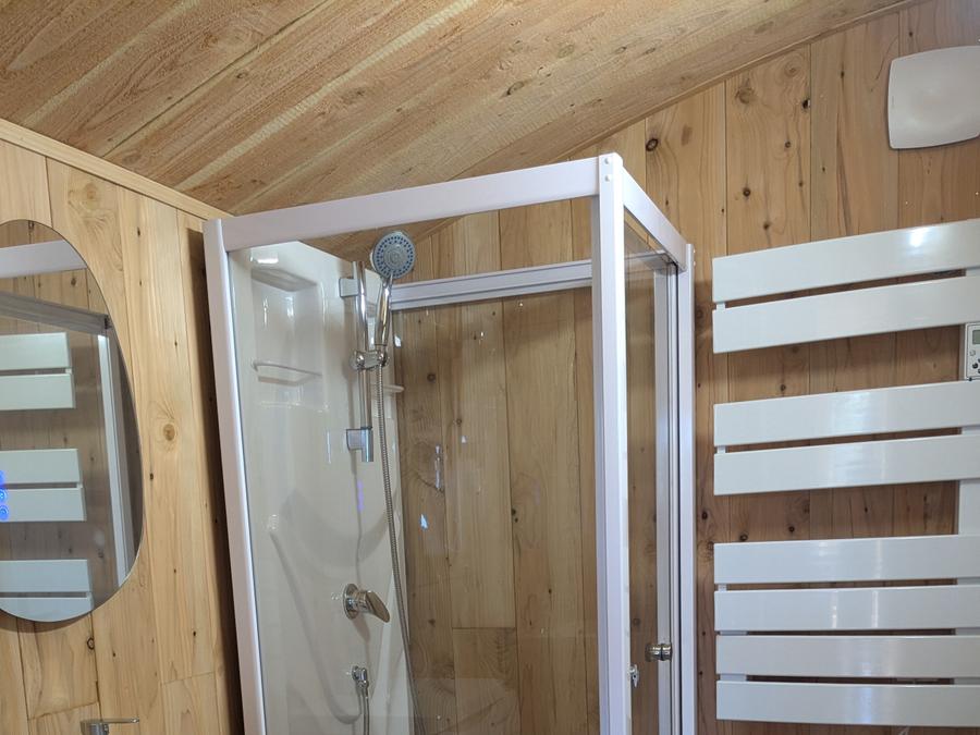 Hébergement 2 personnes - Cabane en bois 4 saisons avec jacuzzi 4