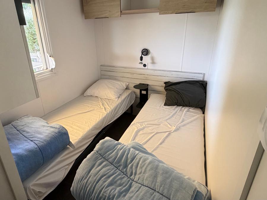 Mobilhome 8 personnes - MOBILE HOME NIRVANA QUATTRO 4 chambres 40m² avec terrasse semi couverte 7