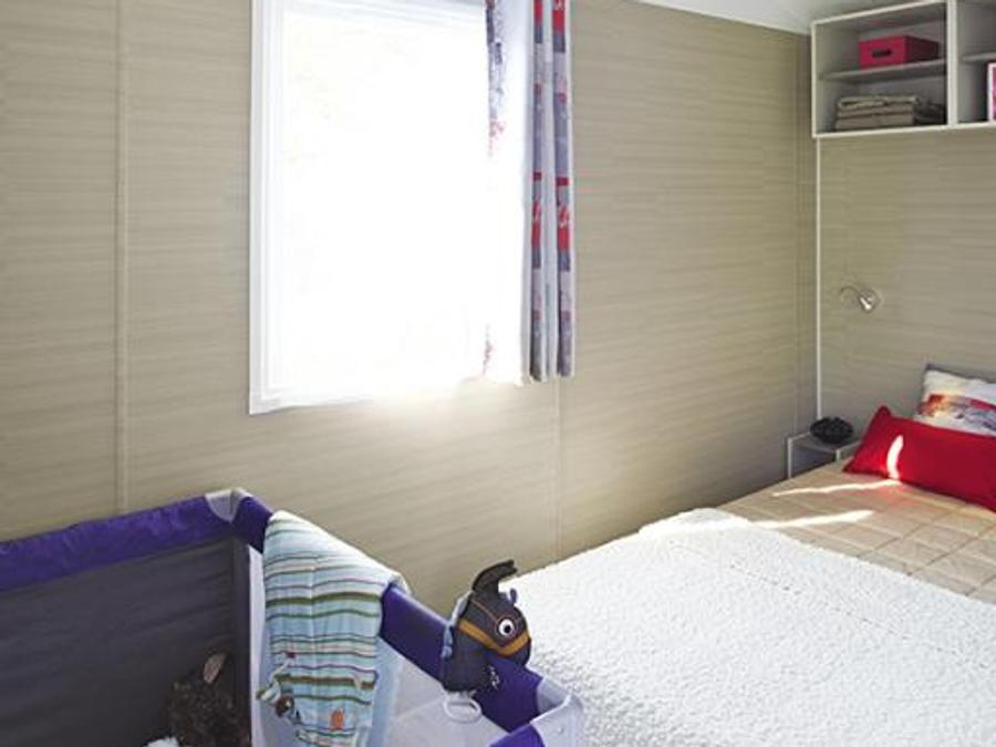 Mobilhome 8 personnes - MOBILE HOME NIRVANA QUATTRO 4 chambres 40m² avec terrasse semi couverte 2