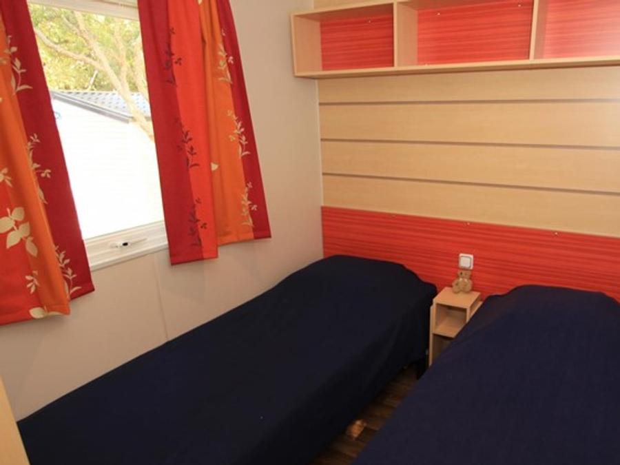 Mobilhome 6 personnes - 2 chambres et convertible salon + climatisation 2