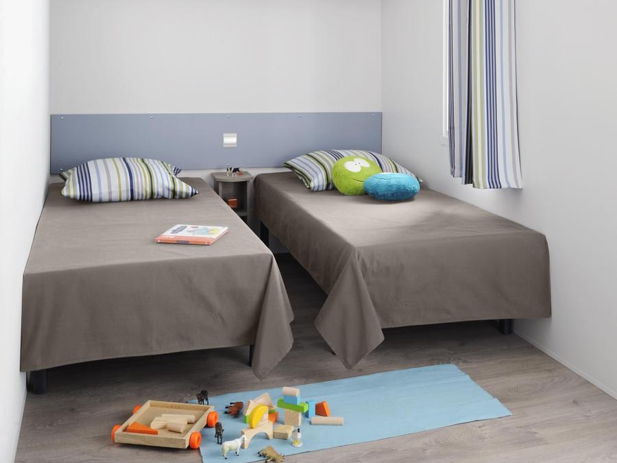 Mobilhome 6 personnes - 2 chambres et convertible salon + climatisation 4