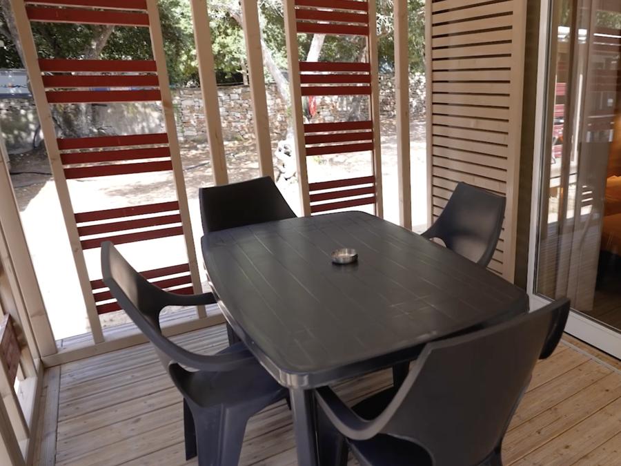 Chalet 4 personnes - bois 2 chambres Climatisé - Dimanche 1