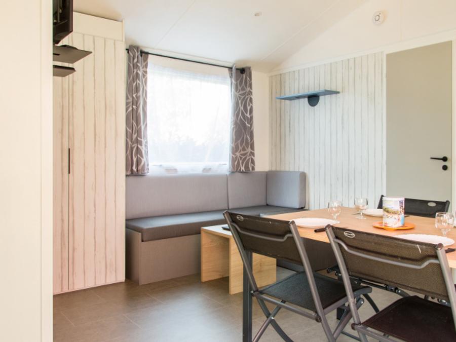 Mobilhome 5 personnes - AUTHENTIQUE - TV - PLANCHA 2