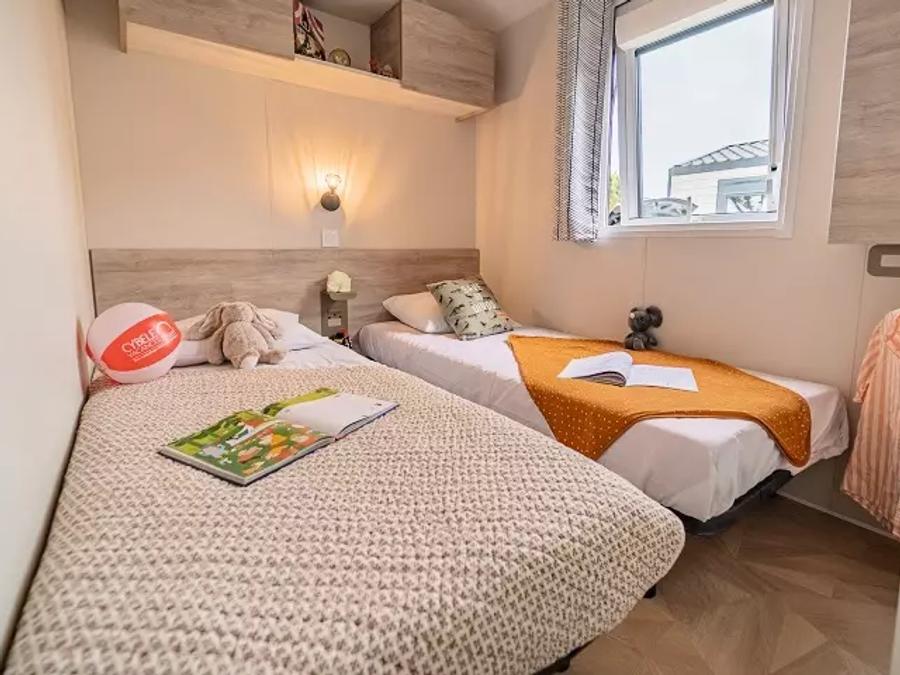 Mobilhome 6 personnes - Emotion 4 Pièces 6 Personnes + TV 3