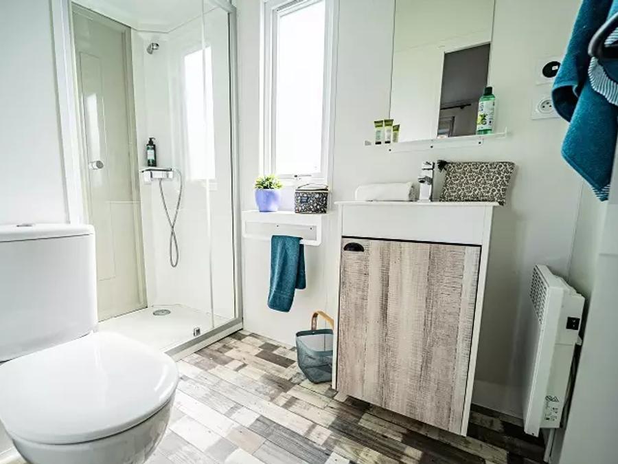 Mobilhome 6 personnes - Trio Premium 4 Pièces 6 Personnes Jacuzzi + Climatisé + TV 5