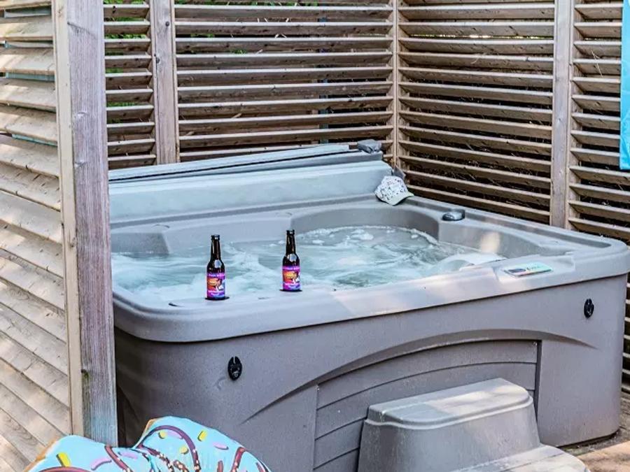 Mobilhome 8 personnes - Quattro Premium 5 Pièces 8 Personnes Jacuzzi + Climatisé + TV 12