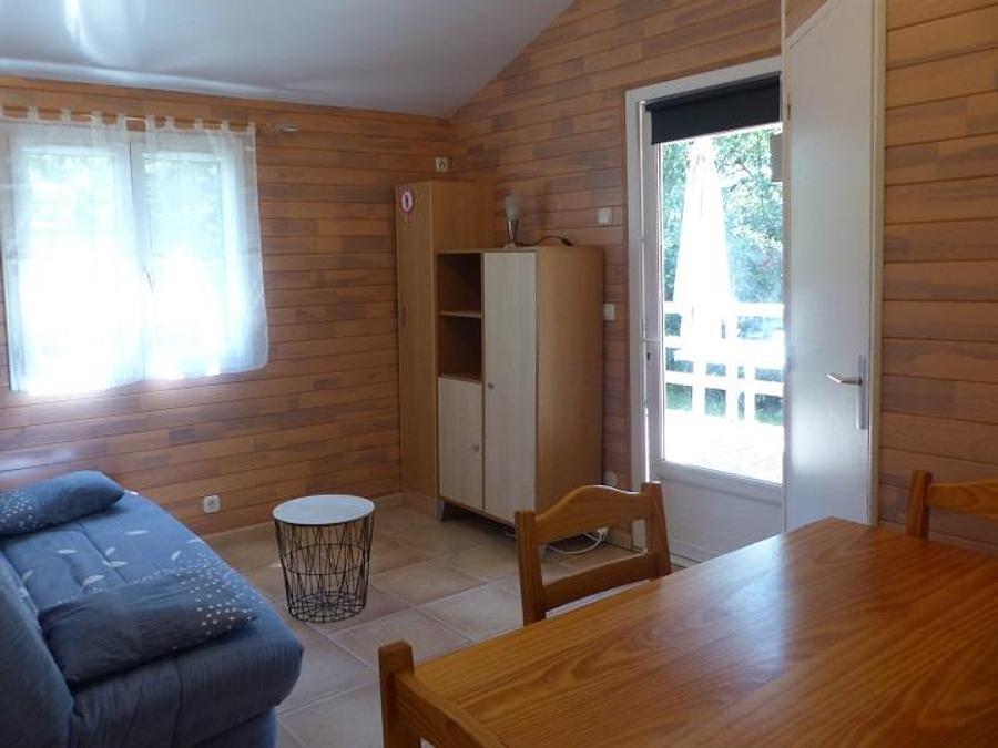 Chalet 6 personnes - Chalet Confort -35m² -2 chambres - terrasse semi-couverte - TV - Clim 2/6 pers 6