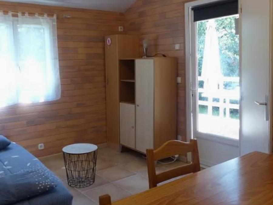 Chalet 6 personnes - Chalet Confort -35m² -2 chambres - terrasse semi-couverte - TV - Clim 2/6 pers 2