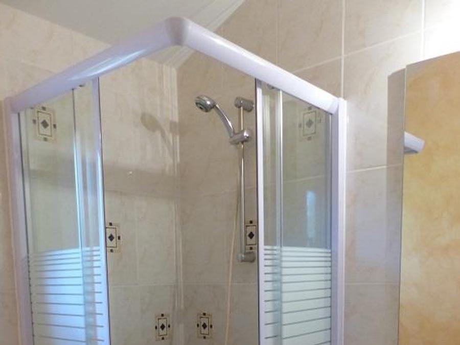 Chalet 6 personnes - Chalet Confort -35m² -2 chambres - terrasse semi-couverte - TV - Clim 2/6 pers 3