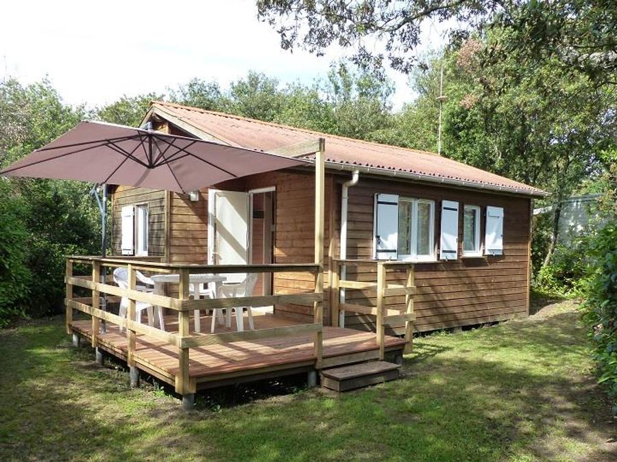 Chalet 6 personnes - Chalet Confort -35m² -2 chambres - terrasse semi-couverte - TV - Clim 2/6 pers 10