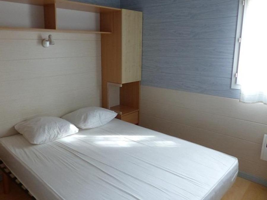 Chalet 6 personnes - Chalet Confort -35m² -2 chambres - terrasse semi-couverte - TV - Clim 2/6 pers 4