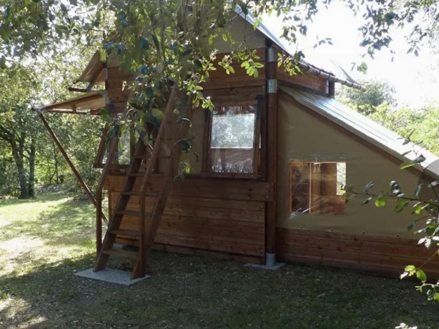 Tente en toile et en bois 4 personnes - Tente Bivouac XL sur pilotis Standard 2 chambres - en pleine nature (sans sanitaires) 2/4 pers 2