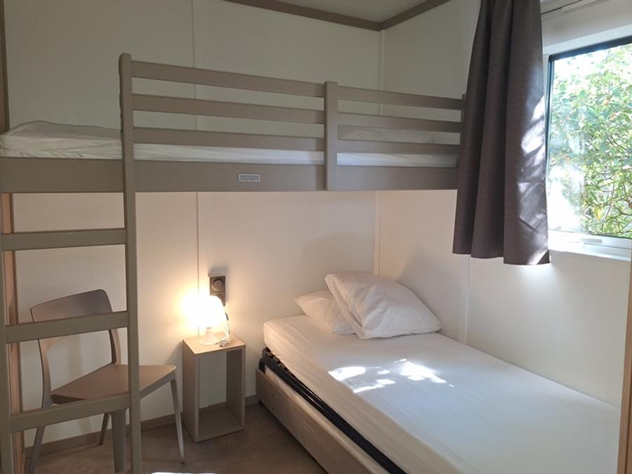 Chalet 5 personnes - NEW // Chalet Premium -28m2 - 2 chambres - terrasse couverte - TV - Clim 2/5 pers 9
