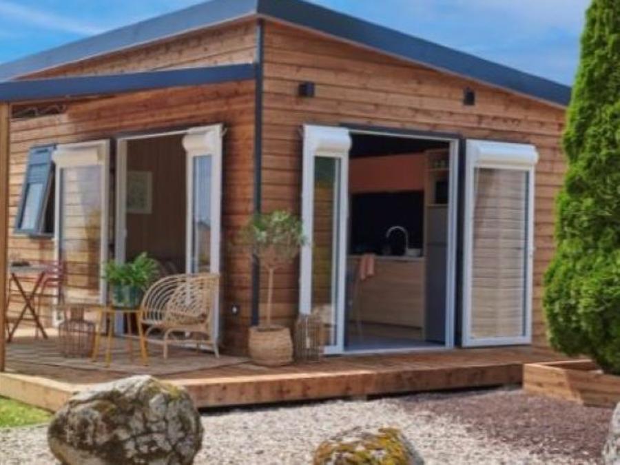 Chalet 5 personnes - NEW // Chalet Premium -28m2 - 2 chambres - terrasse couverte - TV - Clim 2/5 pers 0