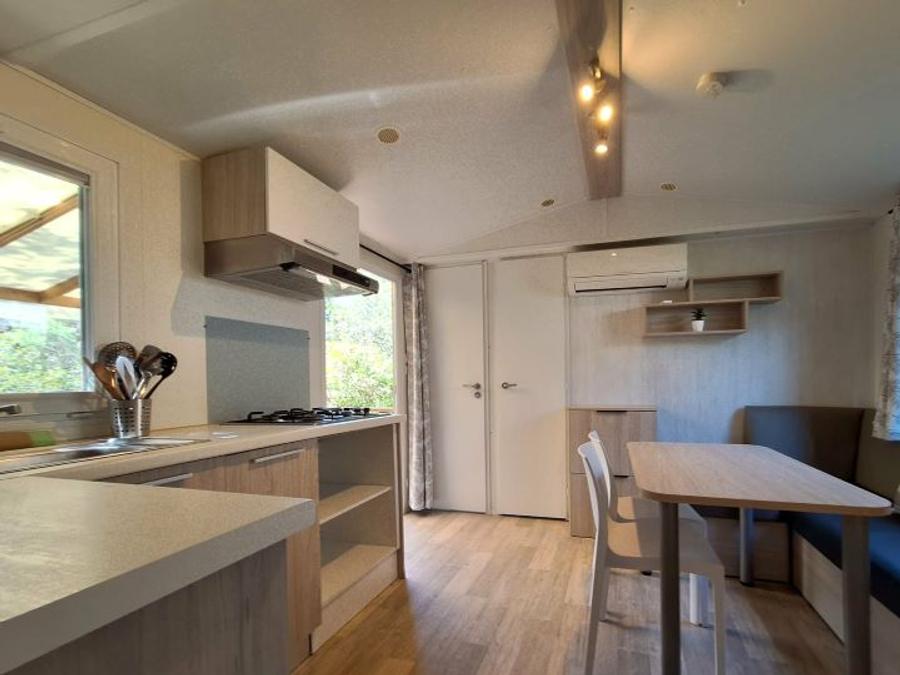 Mobilhome 4 personnes - Mobil-home Confort Louisiane 26m² 2 chambres - terrasse semi-couverte + TV +clim 2/4 pers 7