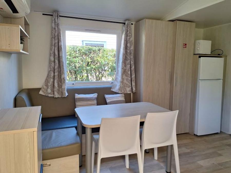 Mobilhome 4 personnes - Mobil-home Confort Louisiane 26m² 2 chambres - terrasse semi-couverte + TV +clim 2/4 pers 9